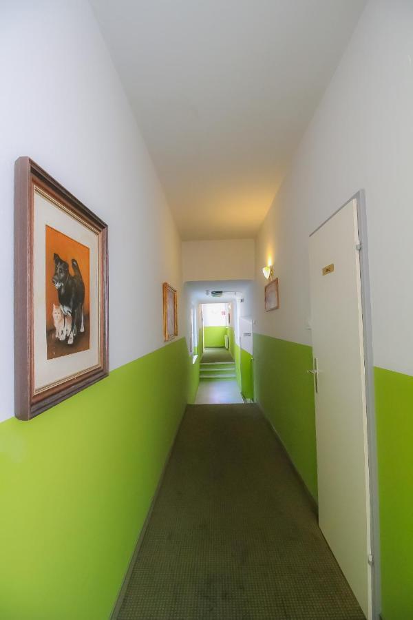 Economic 2sb In Lively Area Apartamento Viena